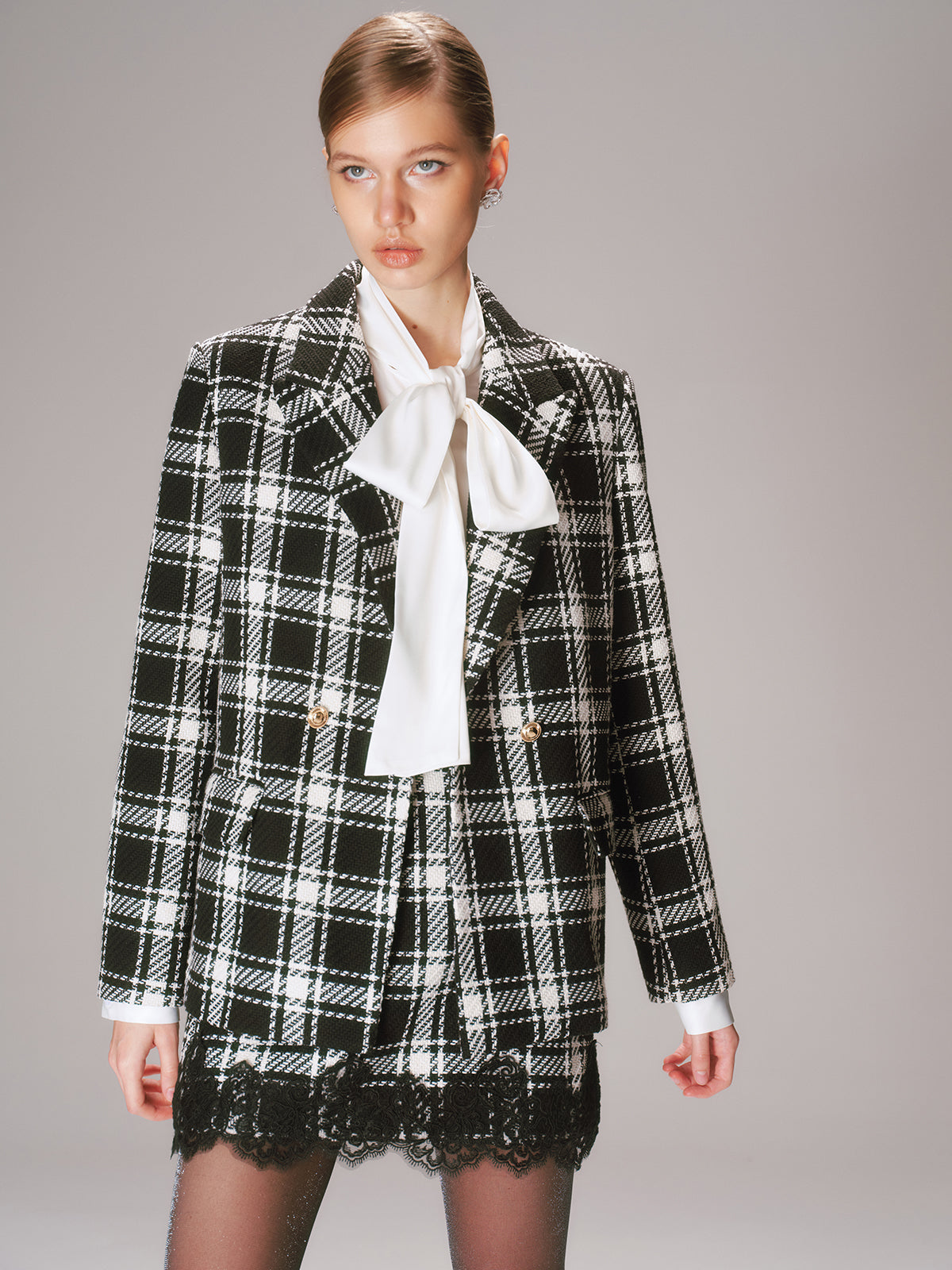 Metal Button Plaid Tweed Blazer-Chicvia