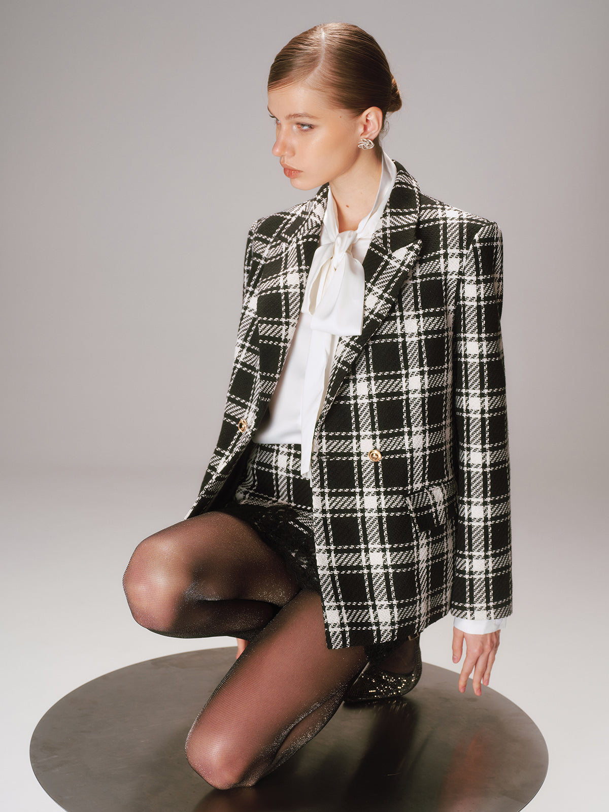 Metal Button Plaid Tweed Blazer-Chicvia