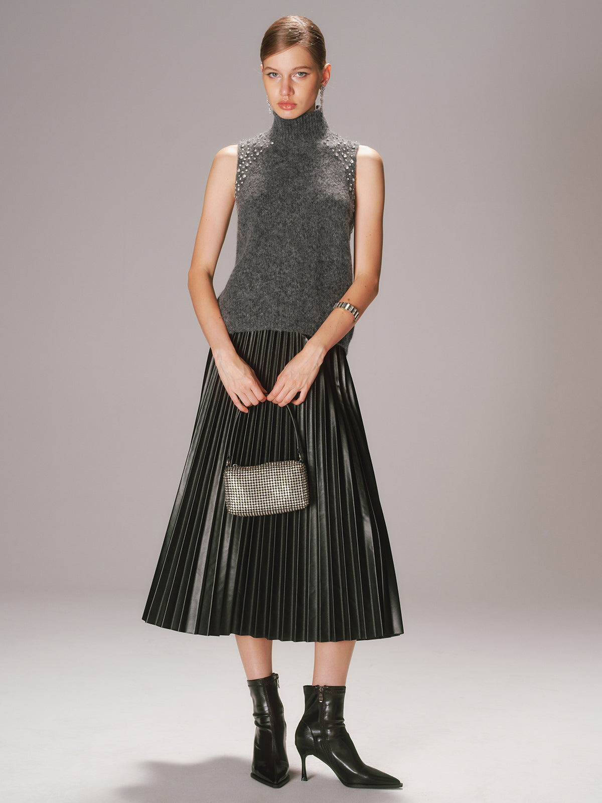 Crystal Embellished Wool-Blend Sweater Vest-Chicvia