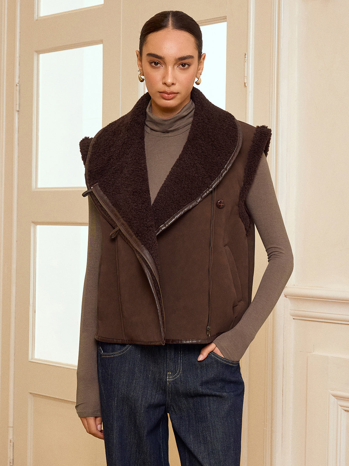 Collared Zip-Up Shearling Vest-Chicvia