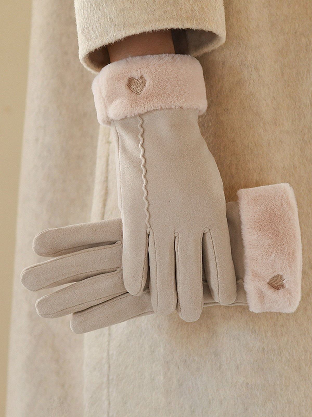 Fur Cuff Heart Stitch Gloves-Chicvia