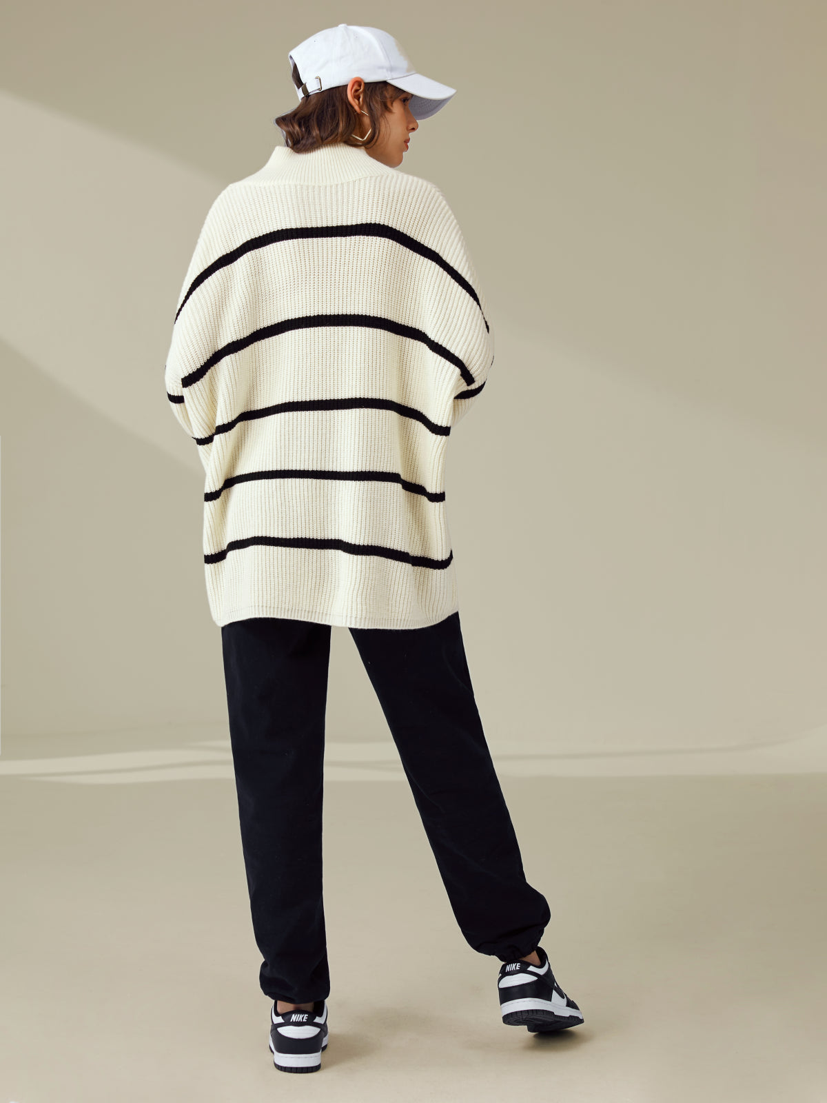 Oversized Ribbed Mockneck Sweater-Chicvia