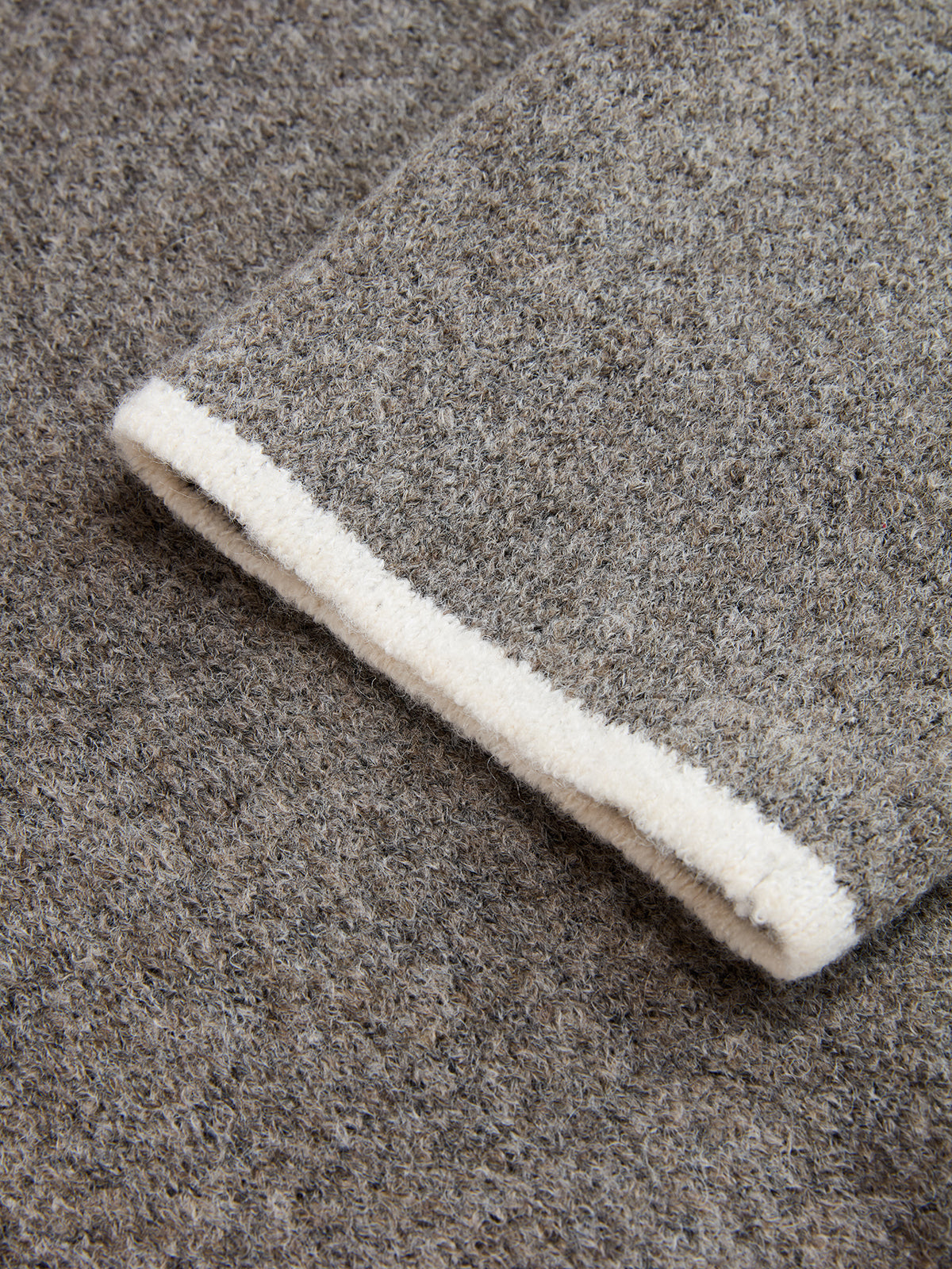 Mock Neck Contrast Trim Sweater-Chicvia