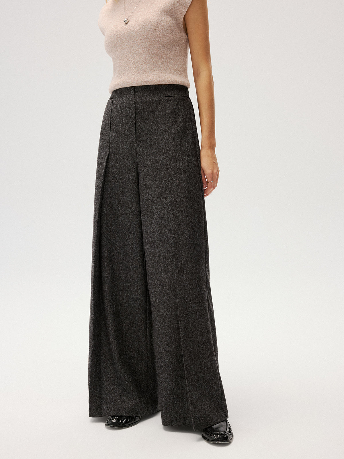 Elastic Waist Pleated Wide Leg Pants-Chicvia