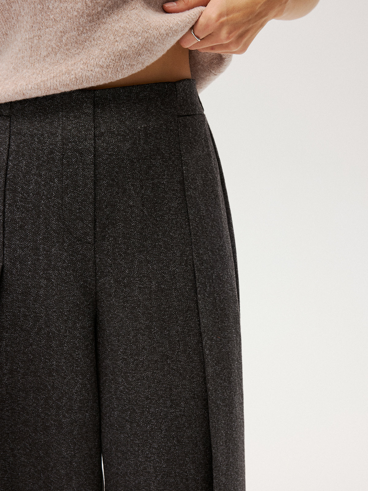 Elastic Waist Pleated Wide Leg Pants-Chicvia