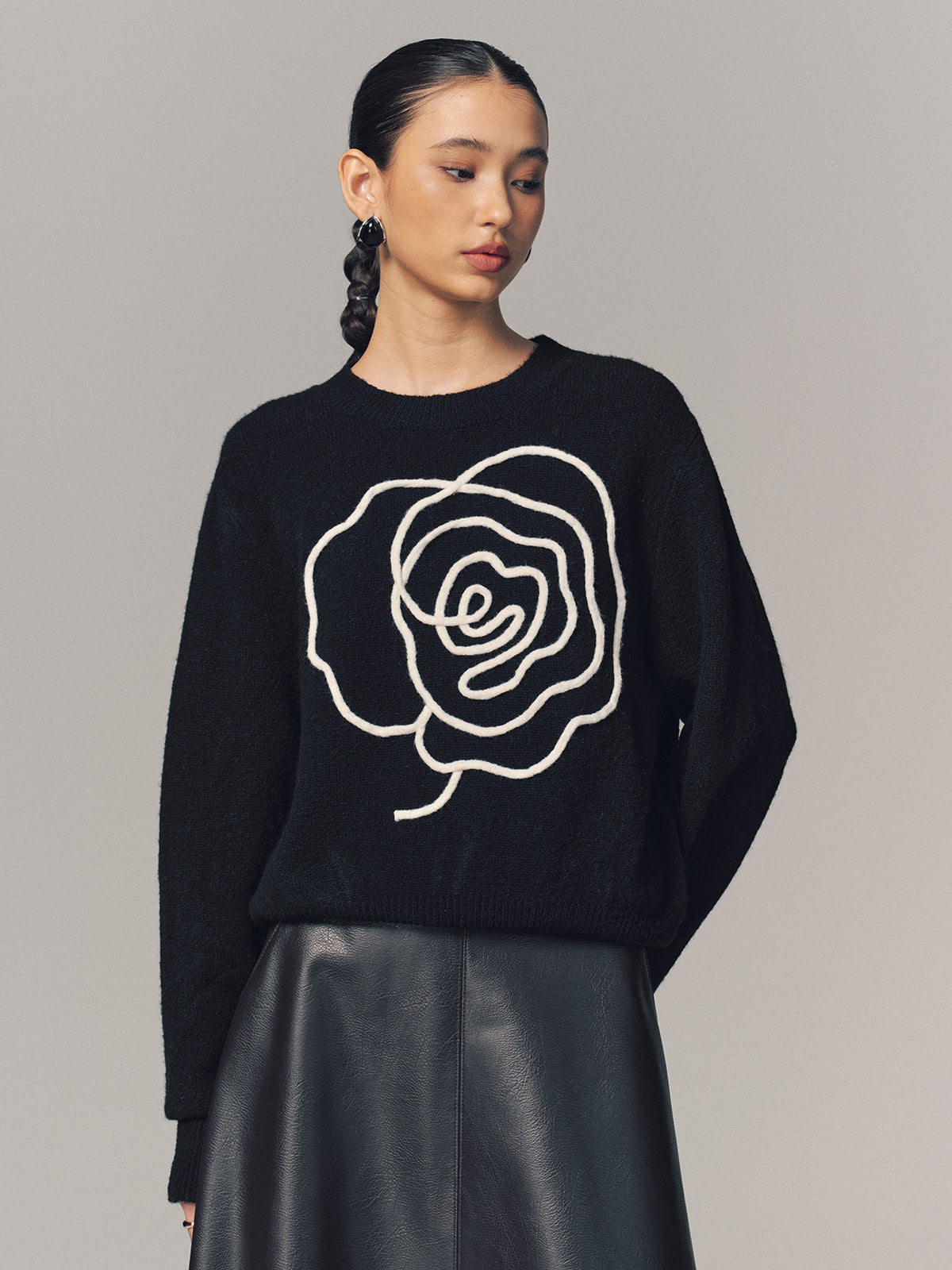 Floral Applique Crew Neck Sweater-Chicvia