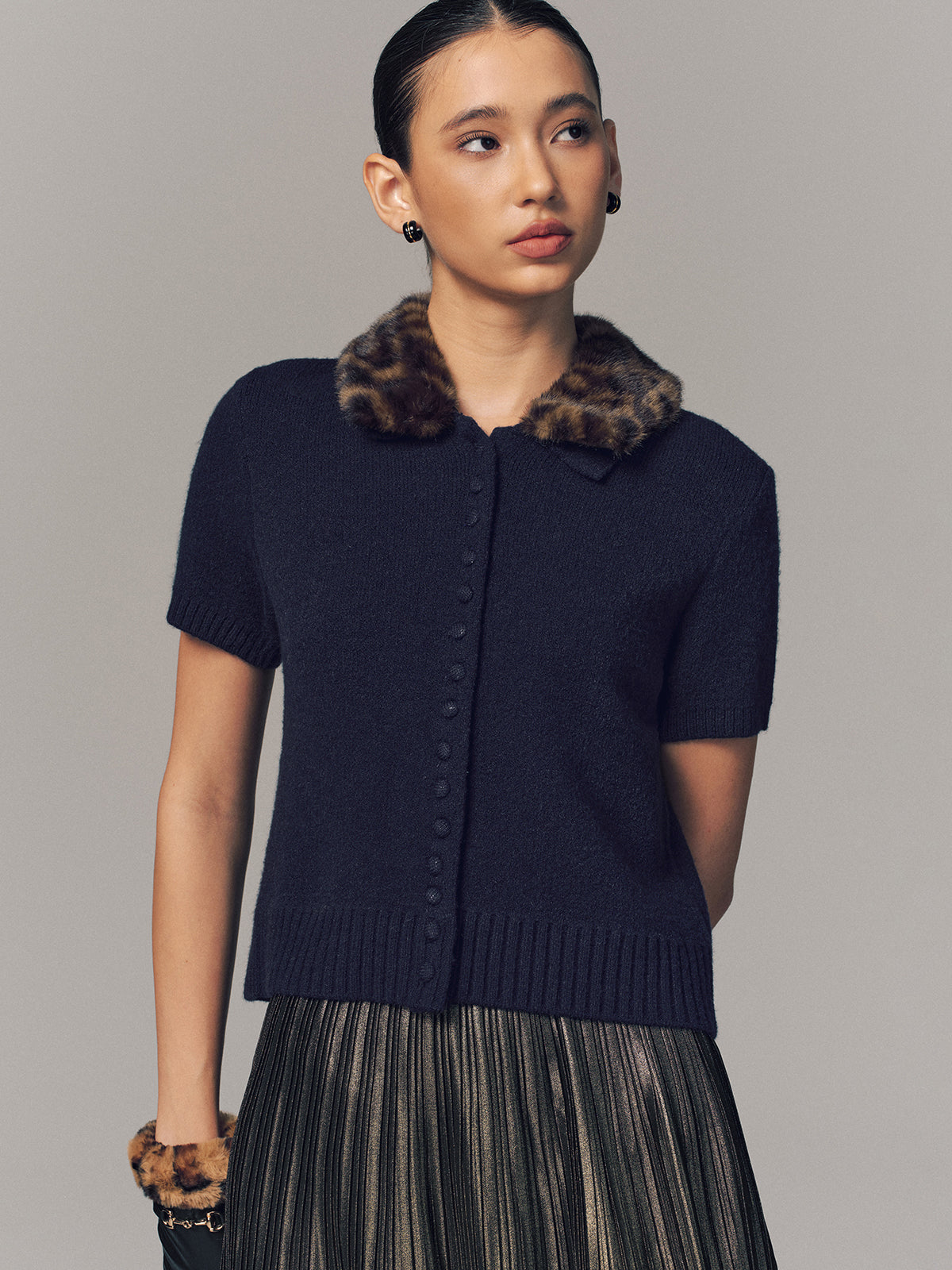 Leopard Faux Fur Collar Short-Sleeve Cardigan-Chicvia