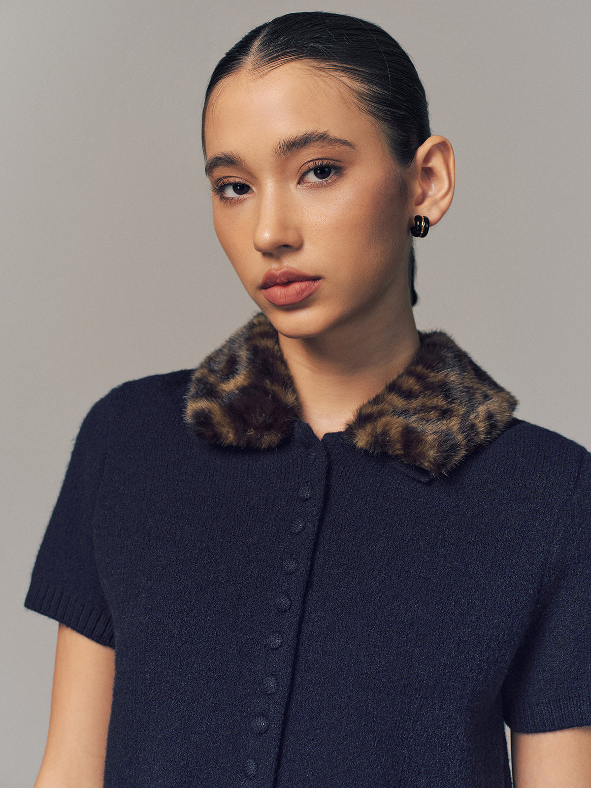 Leopard Faux Fur Collar Short-Sleeve Cardigan-Chicvia