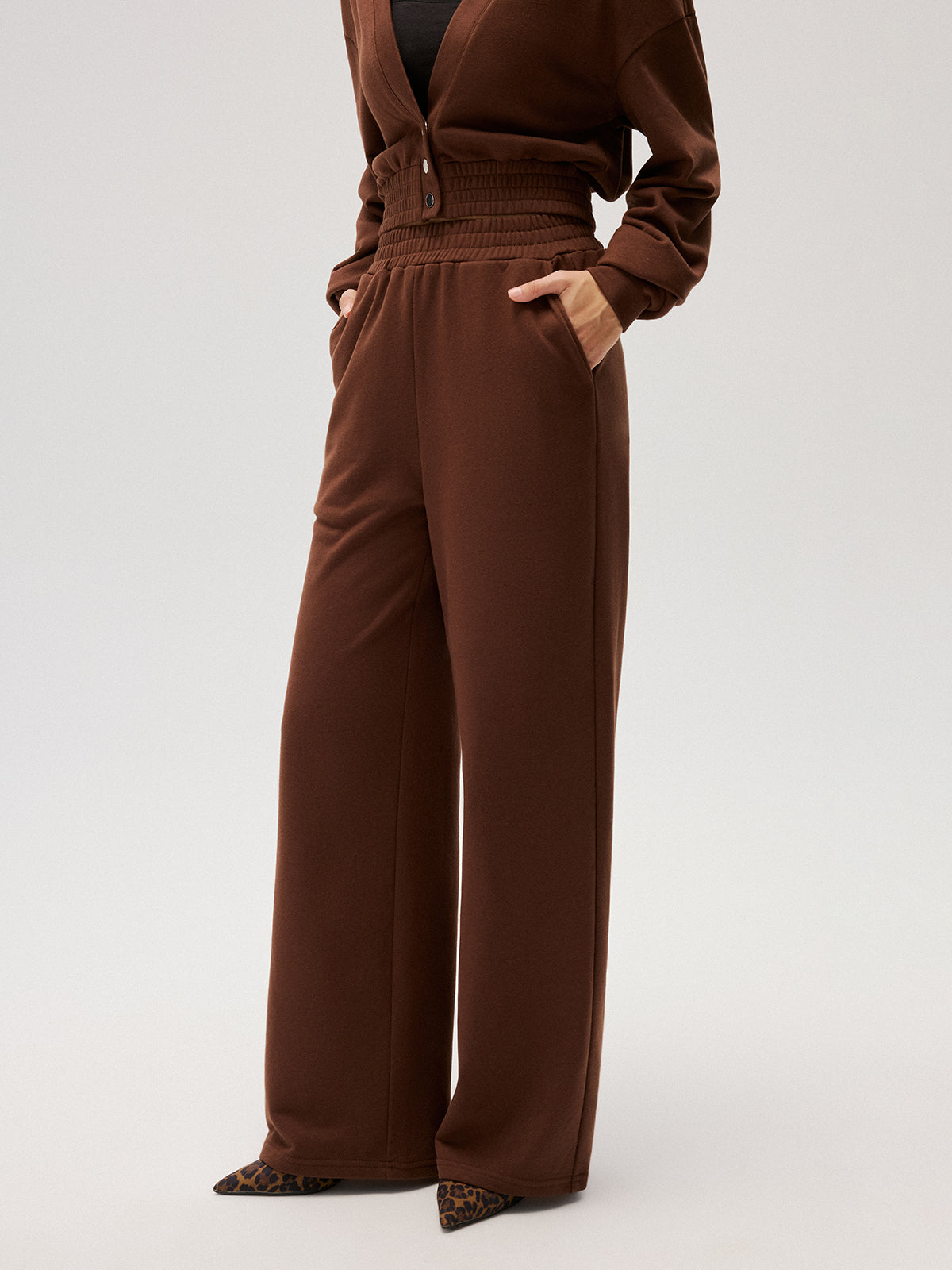 Elastic-Waist Straight-Leg Sweatpants-Chicvia