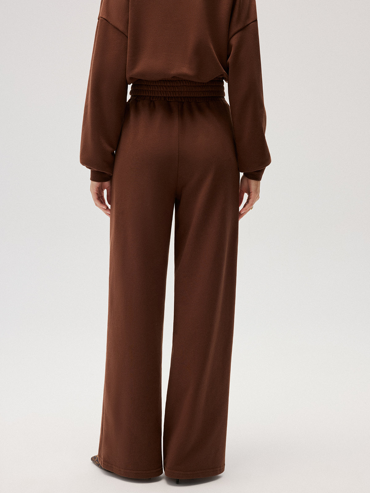 Elastic-Waist Straight-Leg Sweatpants-Chicvia