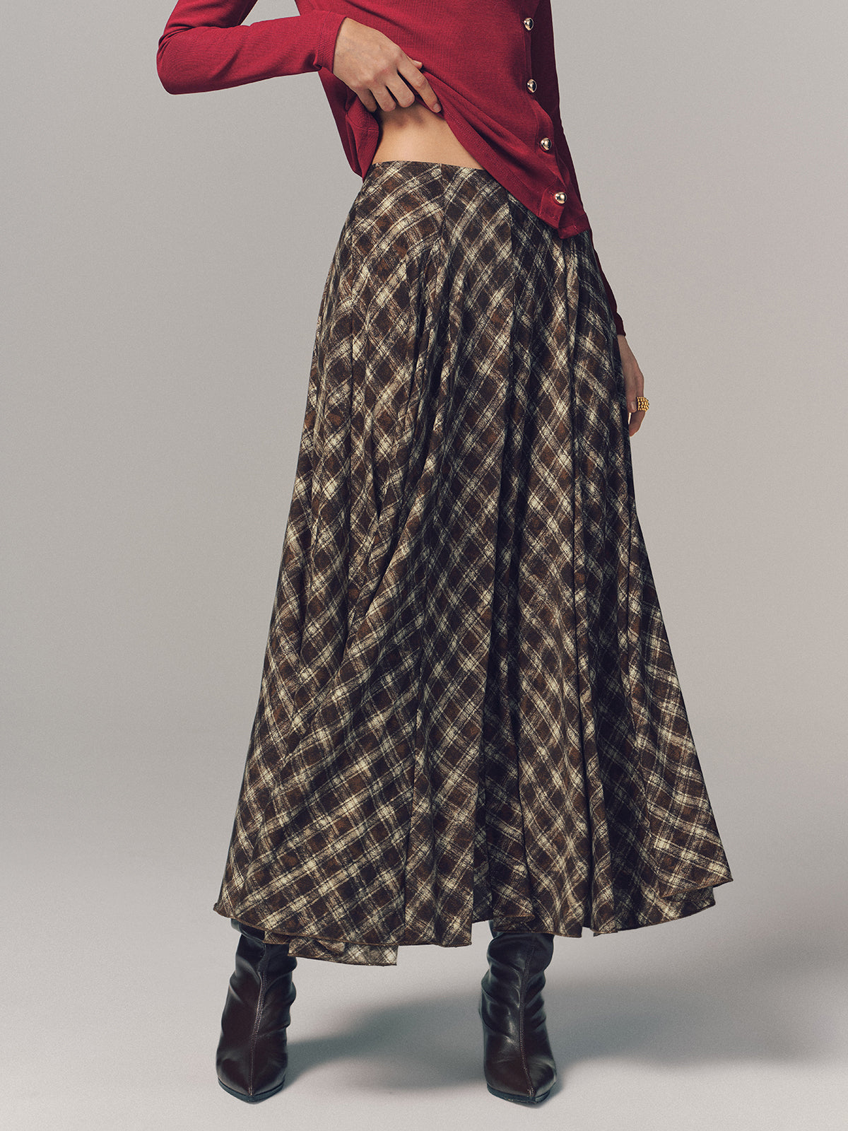 Plaid Pleated Maxi Skirt-Chicvia