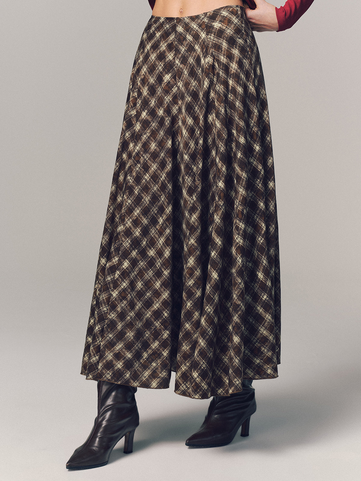 Plaid Pleated Maxi Skirt-Chicvia