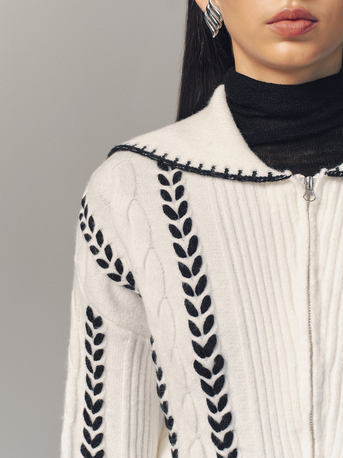 Contrast Trim Cable Knit Zip-Up Cardigan-Chicvia