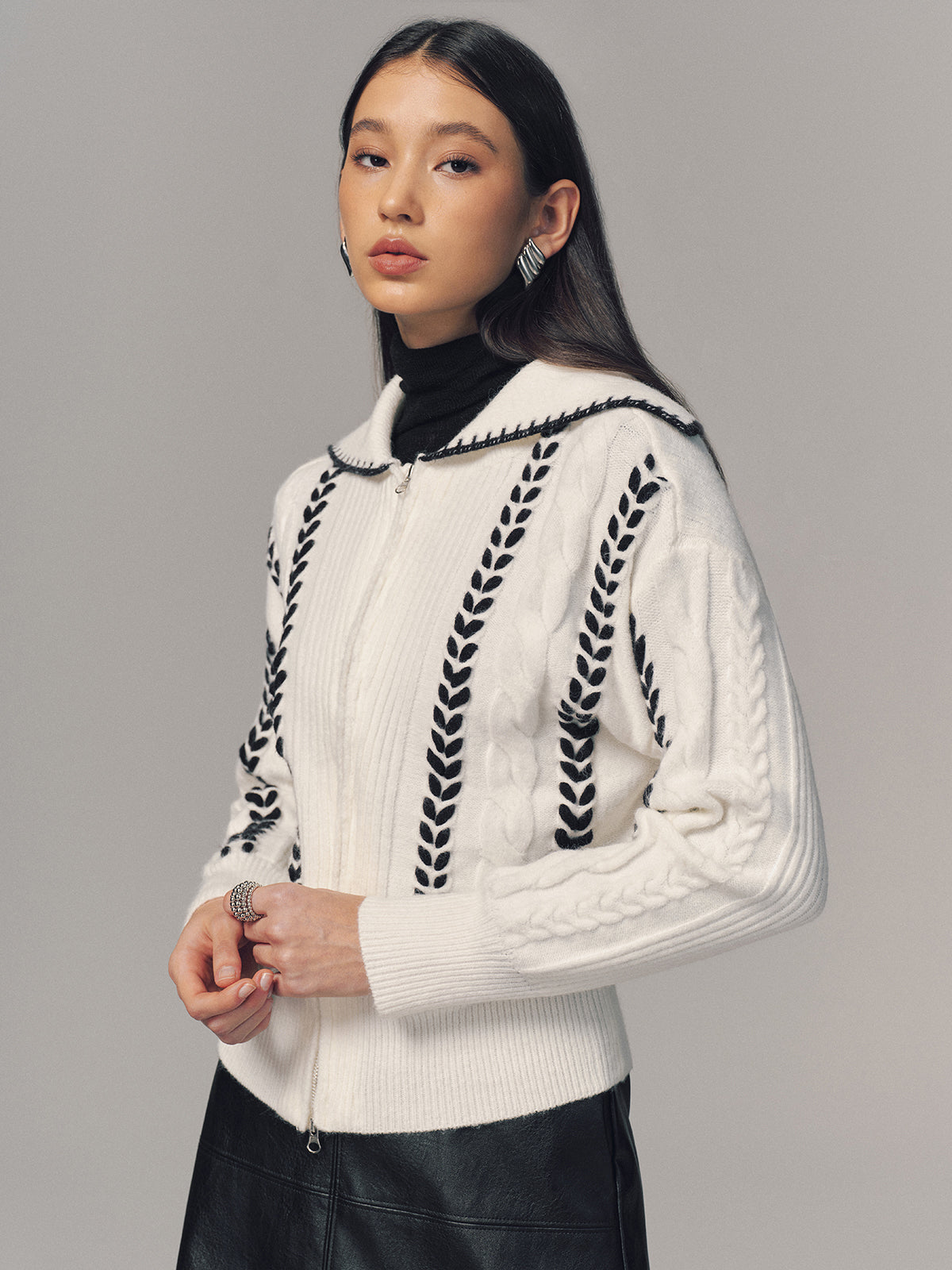 Contrast Trim Cable Knit Zip-Up Cardigan-Chicvia