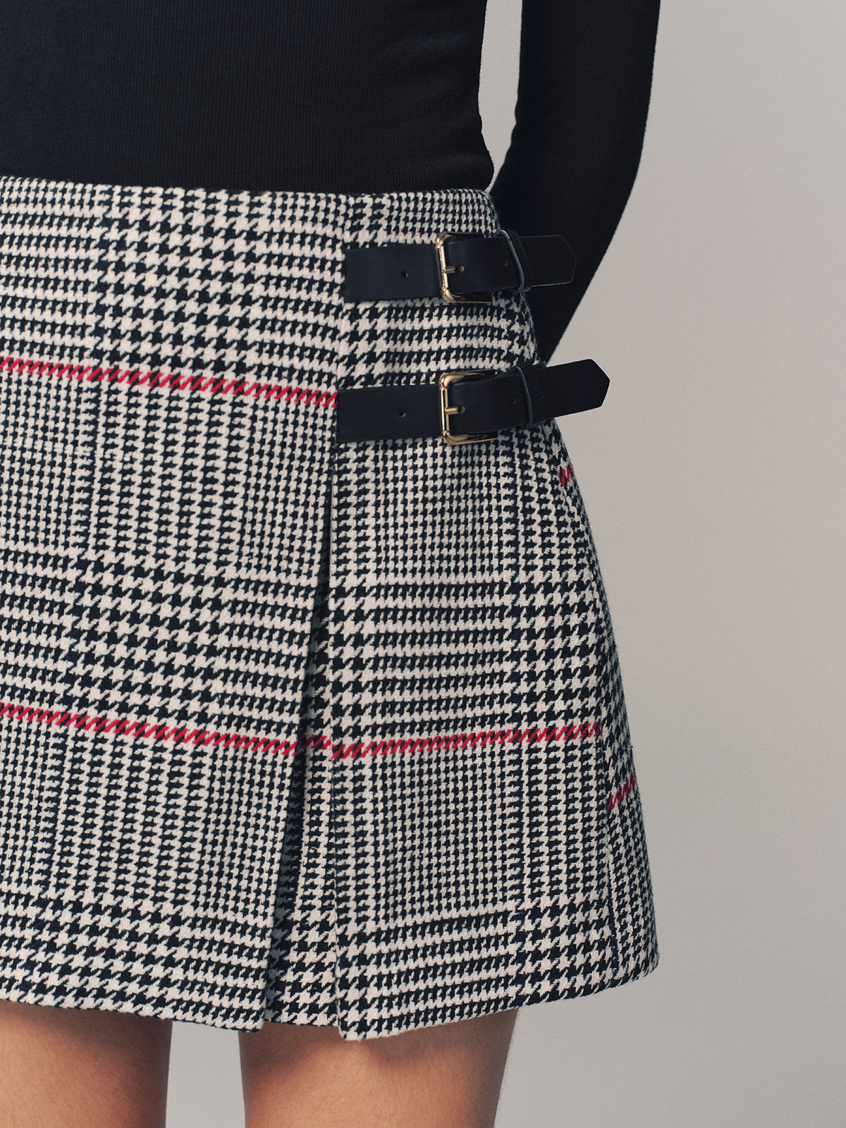 Double Belt Accent Houndstooth Mini Skirt-Chicvia