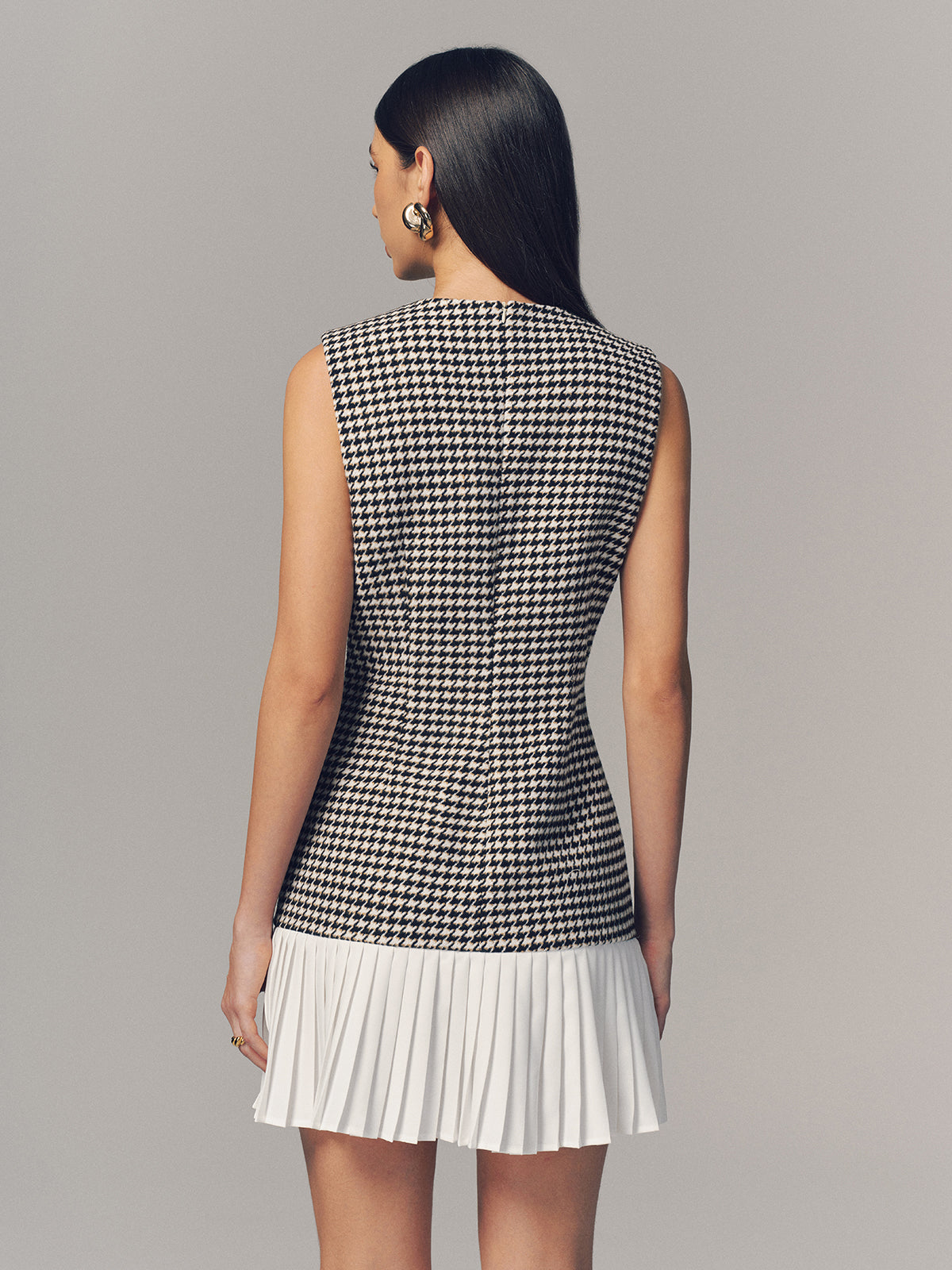 Houndstooth Sleeveless Pleated Hem Mini Dress-Chicvia