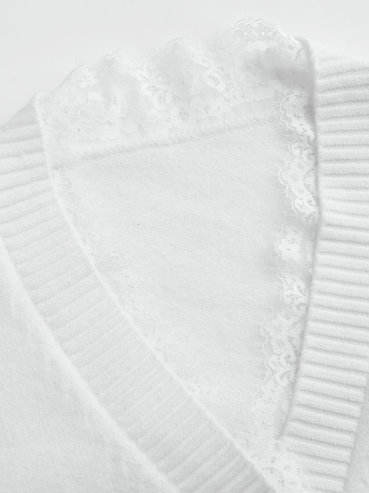 Lace Trim Buttoned Cropped Knit Cardigan-Chicvia