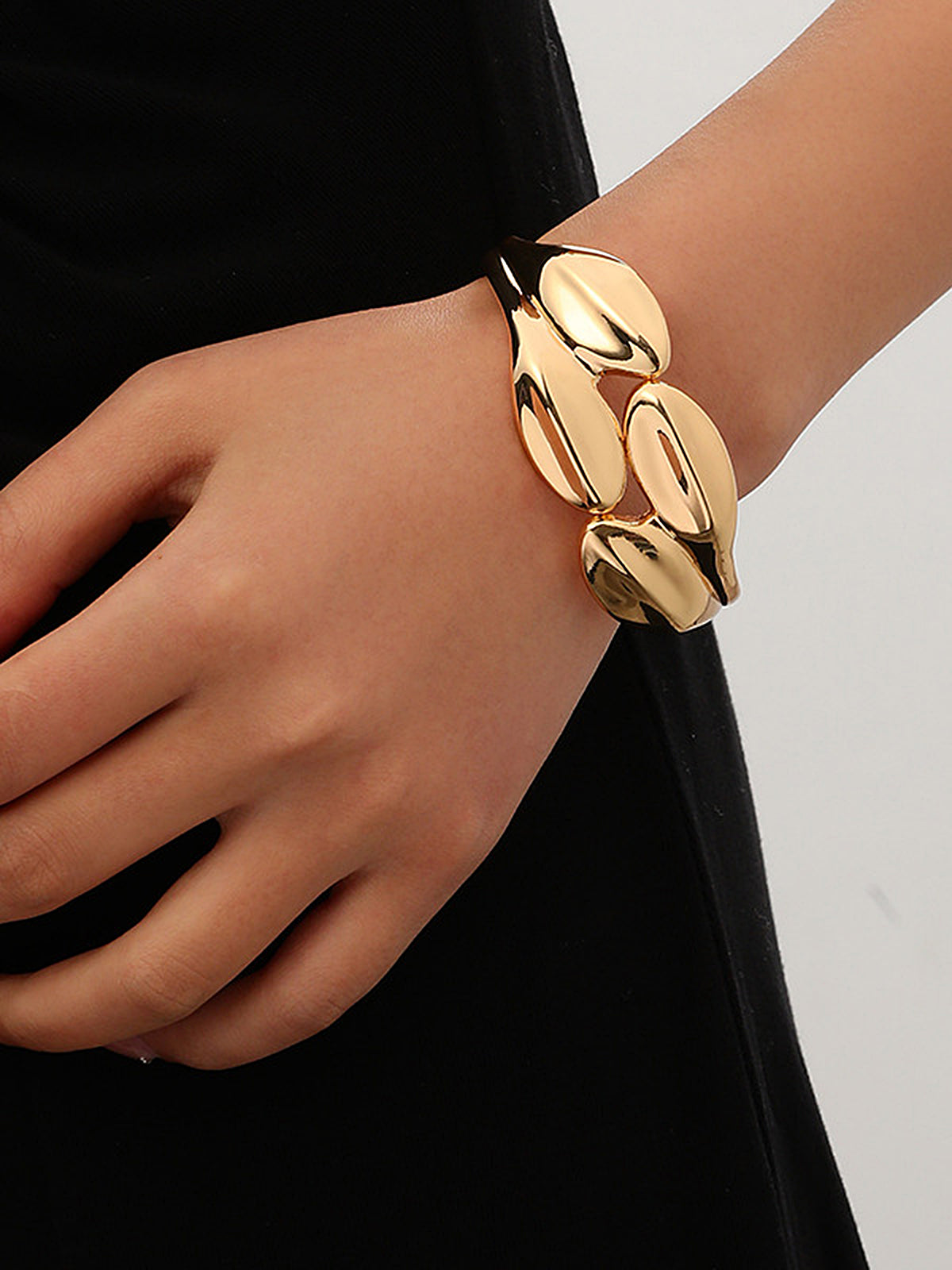 Irregular Sculpted Cuff Bracelet-Chicvia