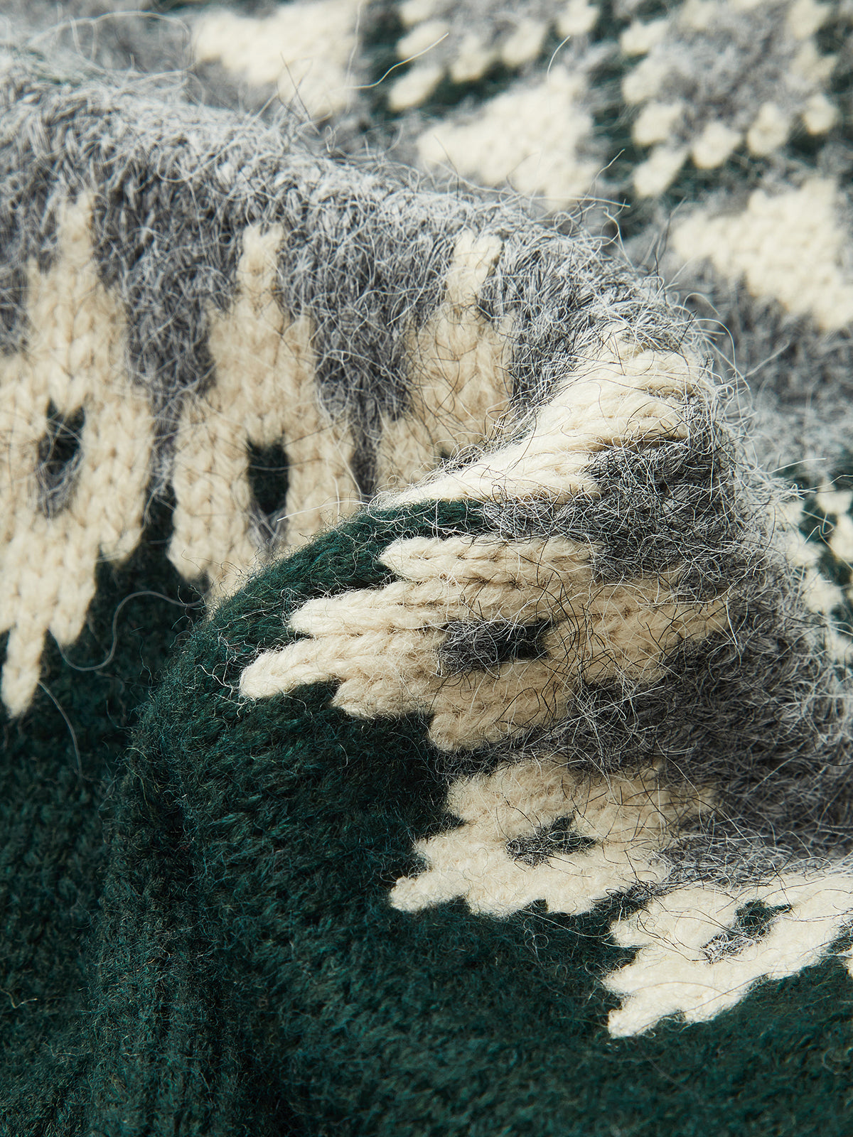 Cashmere-Blend Fair Isle Short-Sleeve Cardigan-Chicvia