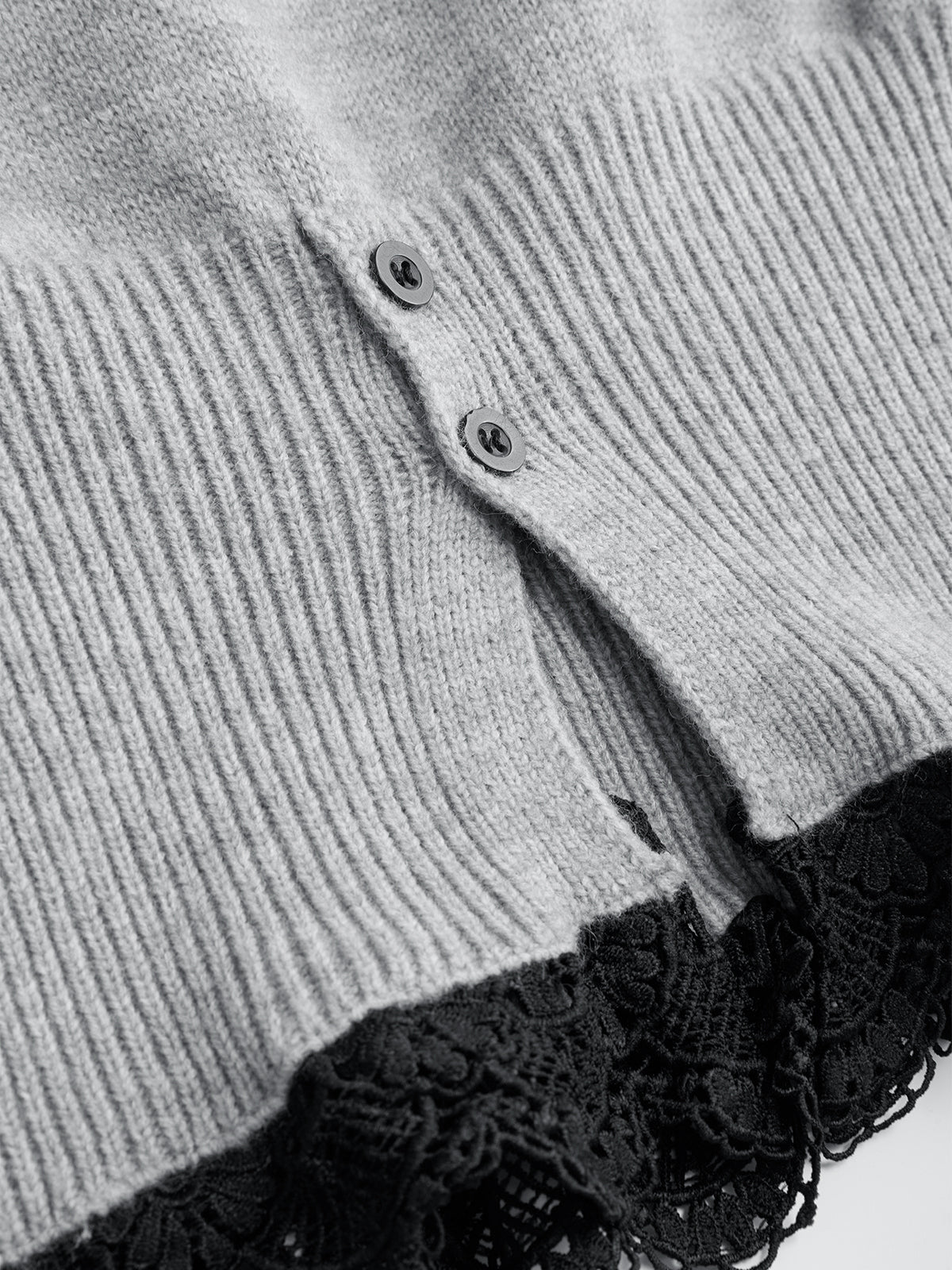 Contrast Collar Lace Hem Sweater-Chicvia