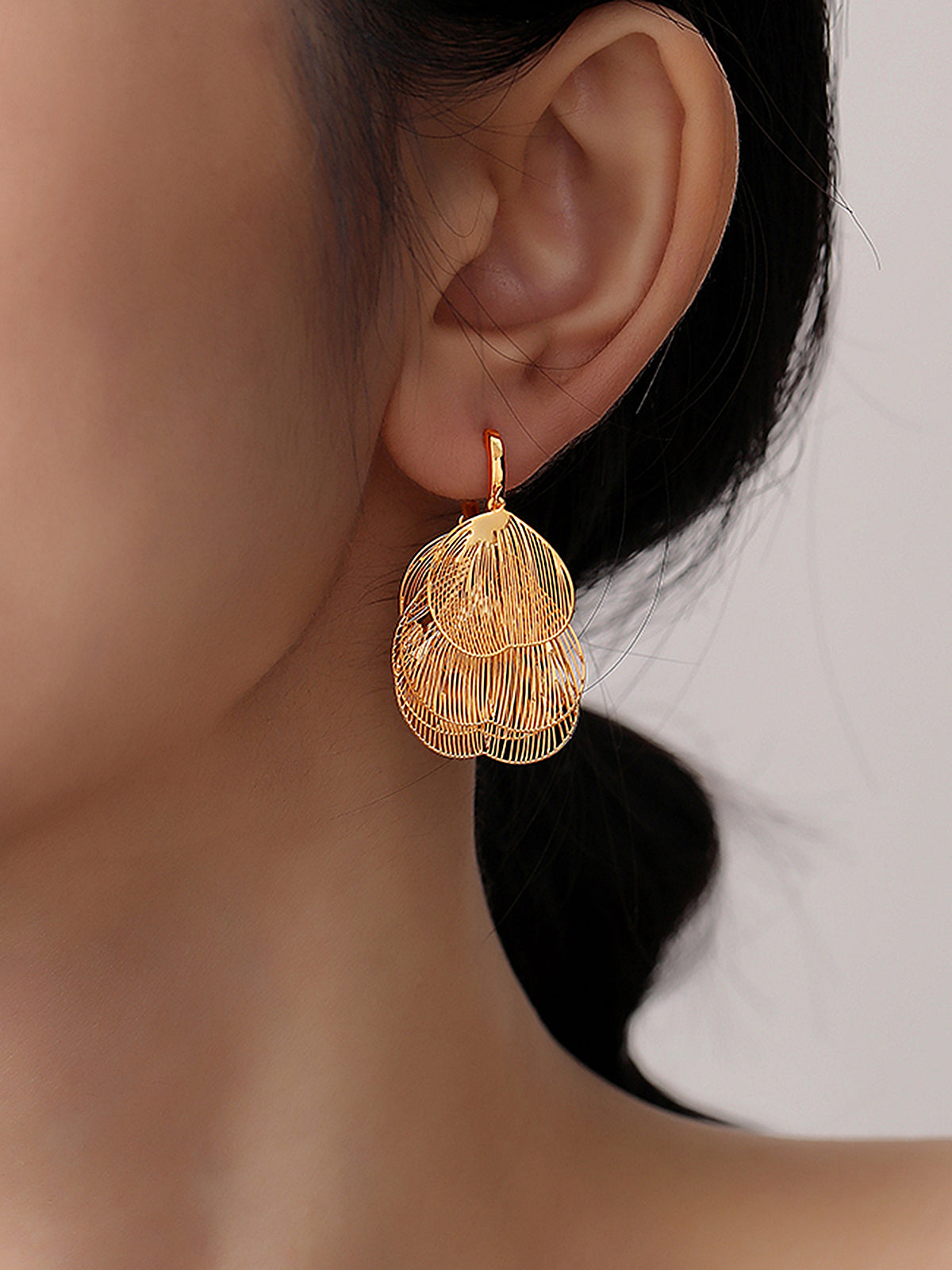 Leaf-Textured Cluster Drop Hoop Earrings-Chicvia