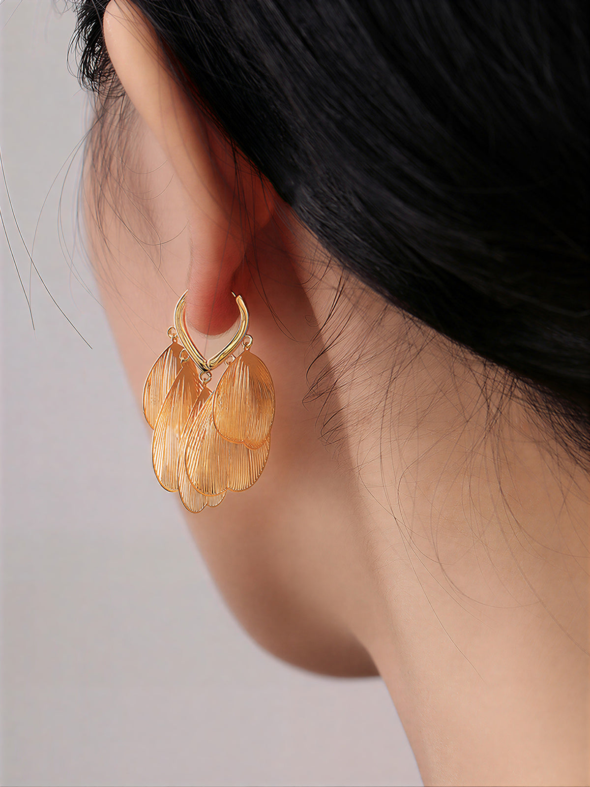 Leaf-Textured Cluster Drop Hoop Earrings-Chicvia