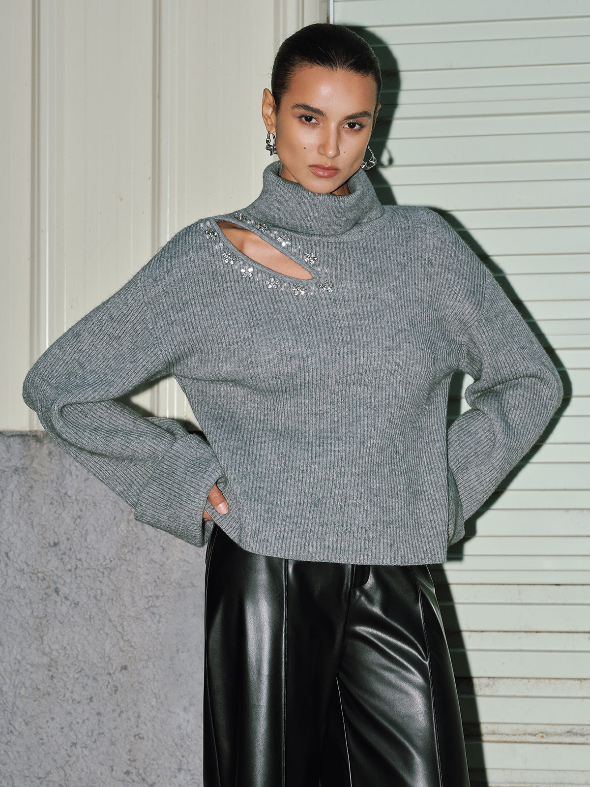 Crystal-Embellished Cut-Out Turtleneck Sweater-Chicvia