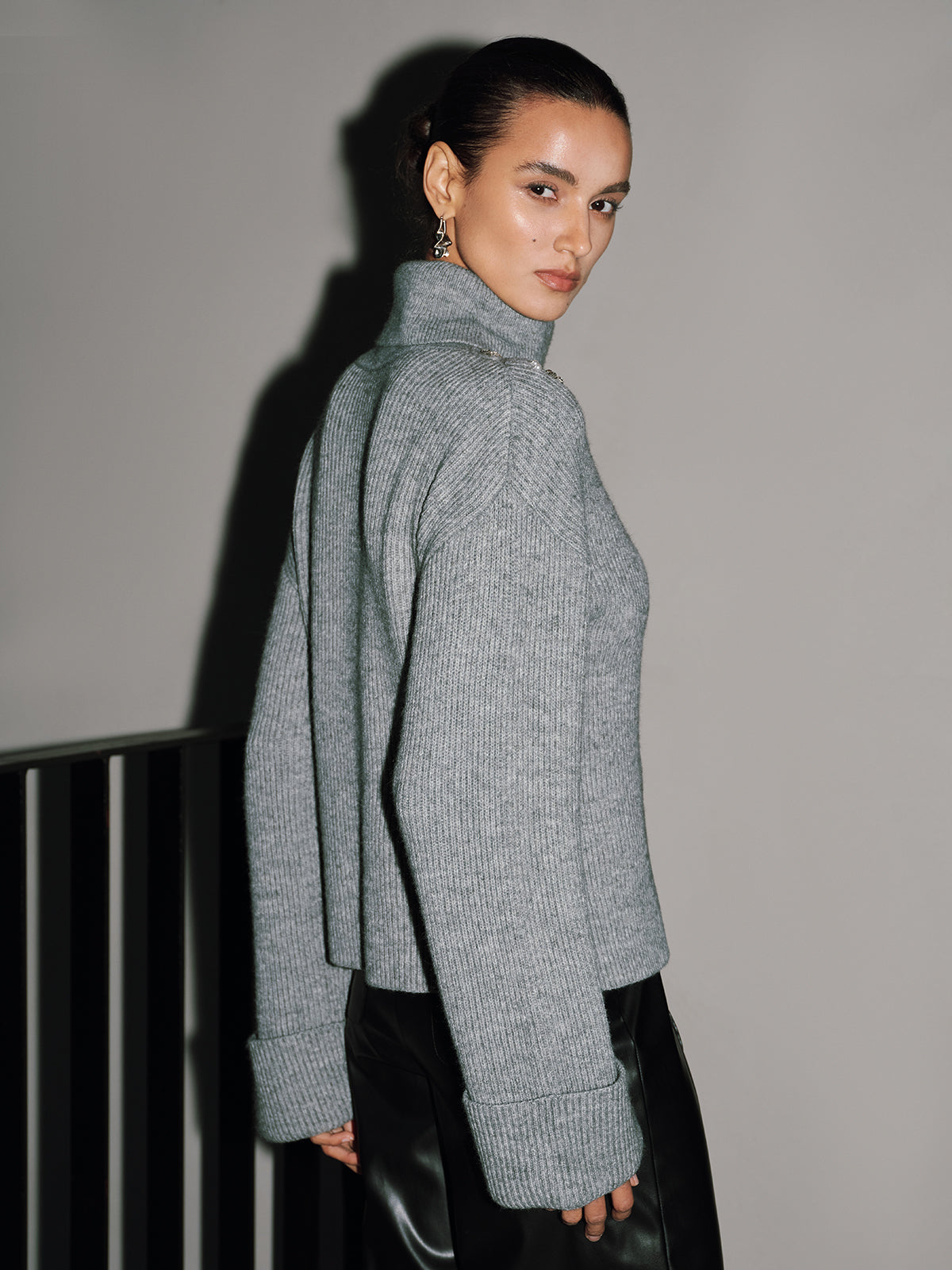 Crystal-Embellished Cut-Out Turtleneck Sweater-Chicvia