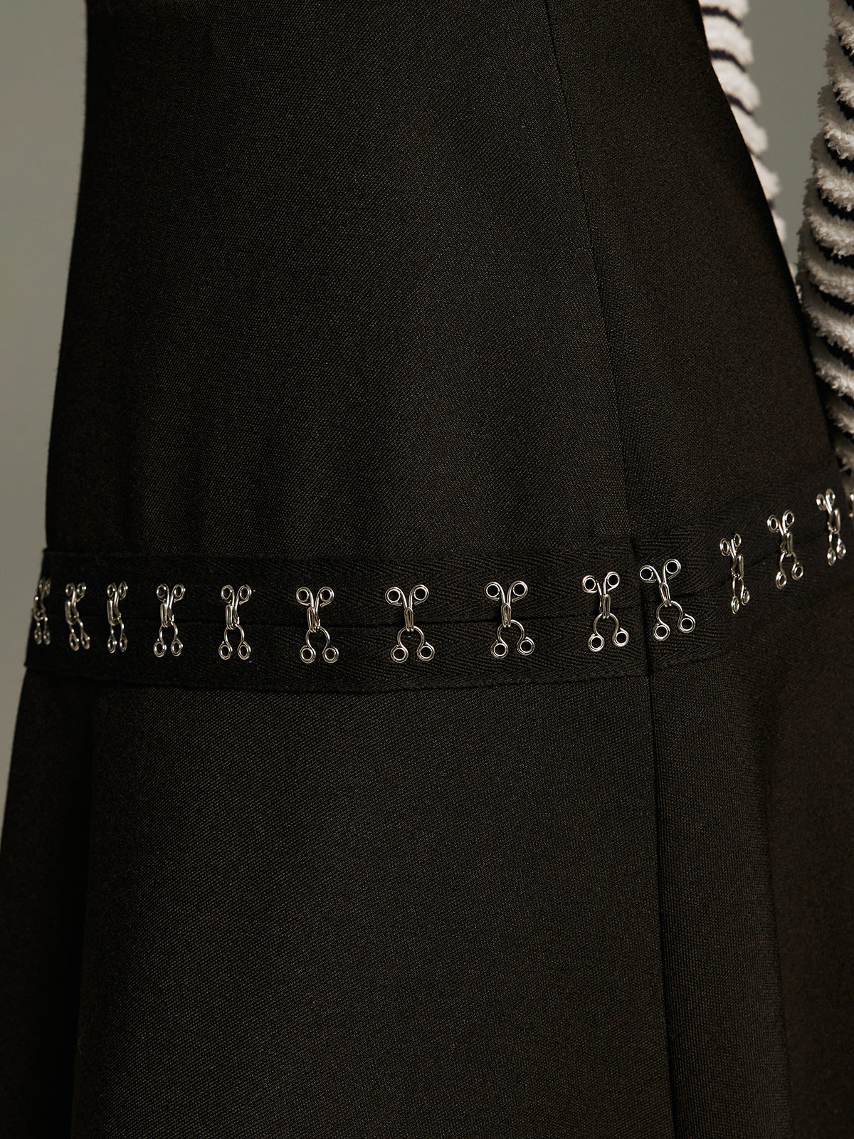 Metal Clasp Detail Asymmetric Hem Skirt-Chicvia