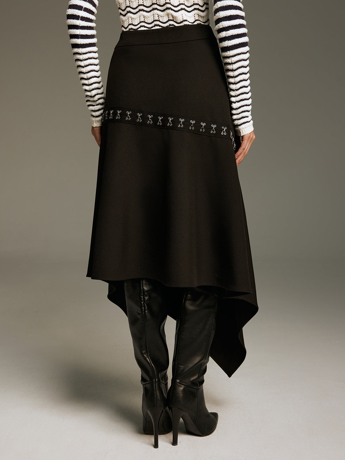 Metal Clasp Detail Asymmetric Hem Skirt-Chicvia