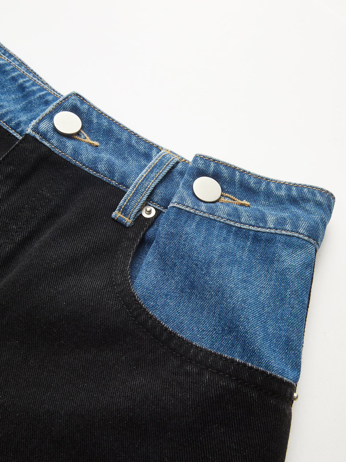 Contrast Waistband Straight-Leg Jeans-Chicvia