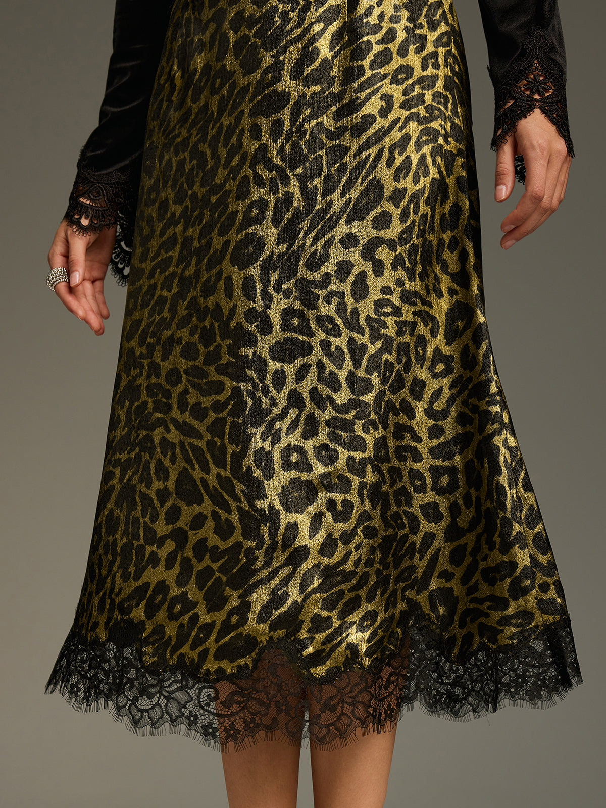 Leopard-Print Lace-Trimmed Midi Skirt-Chicvia