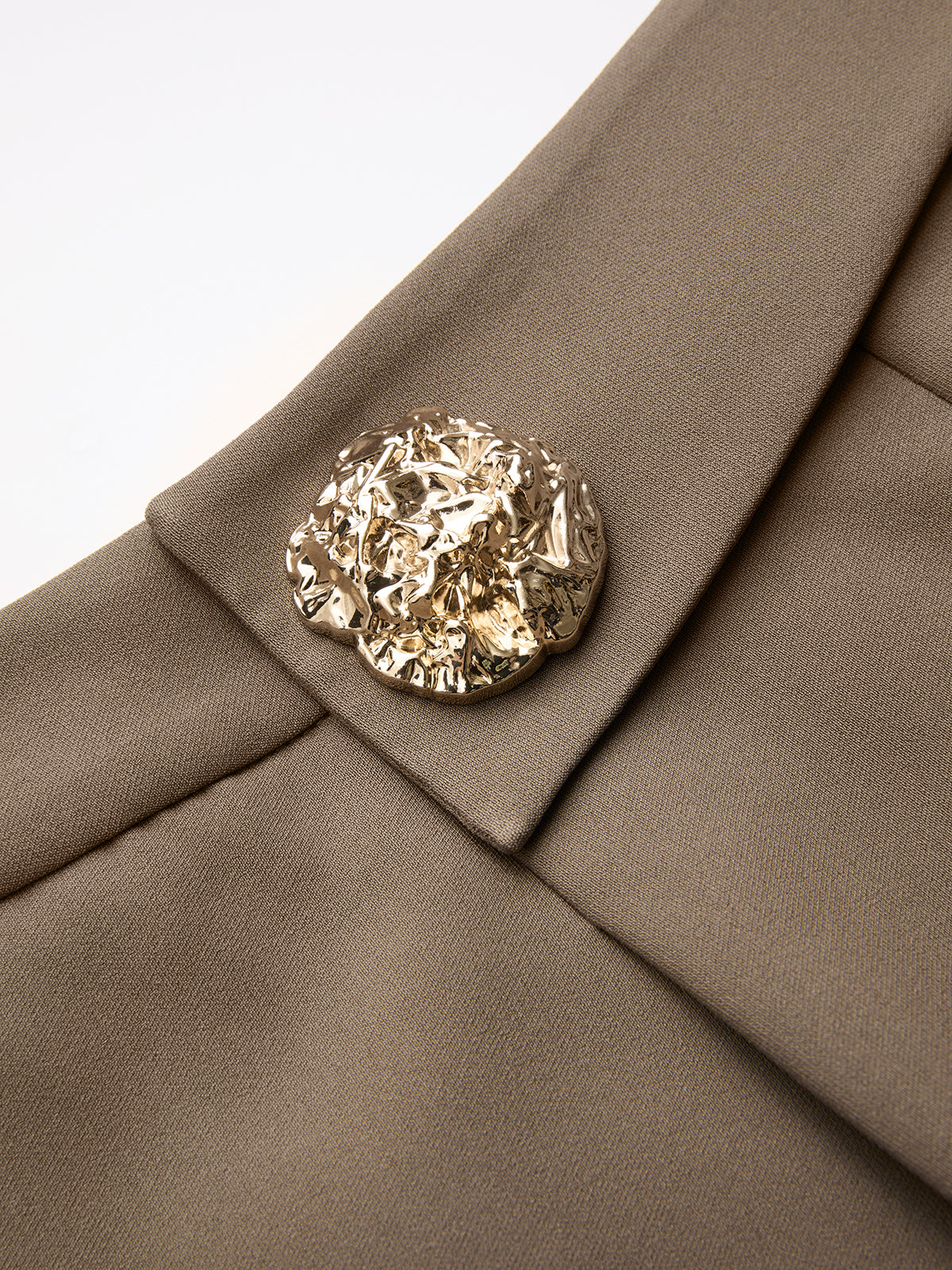 Metal Button Mid-Waist Pleated Shorts-Chicvia