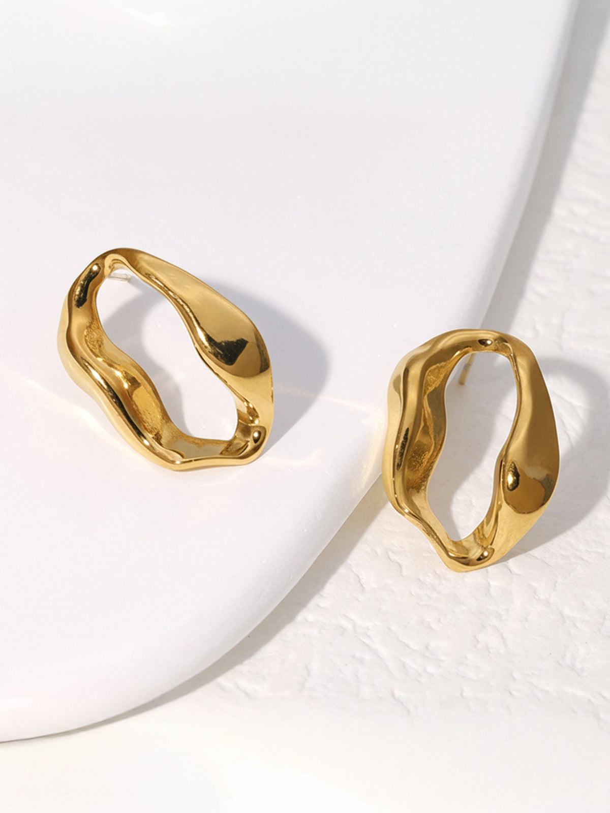 Irregular Wavy Hoop Earrings-Chicvia