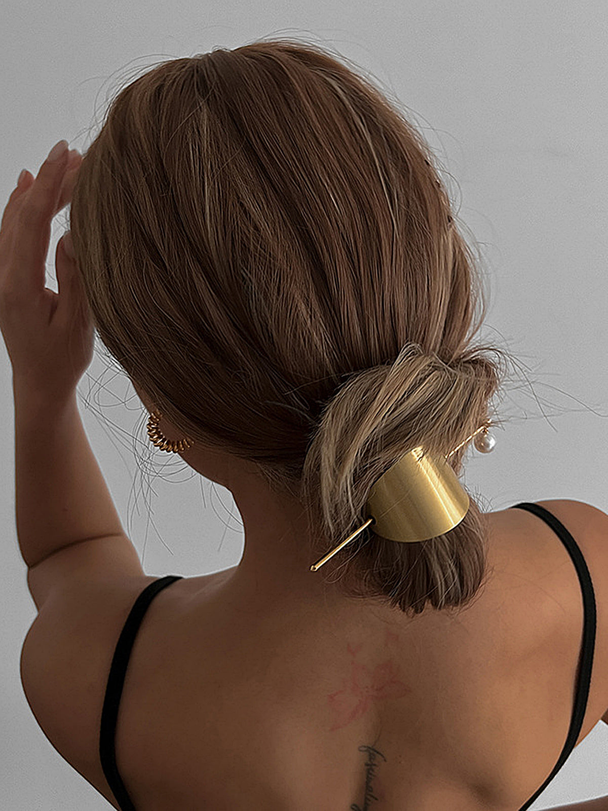 Pearl Detail U-Shaped Hair Pin-Chicvia