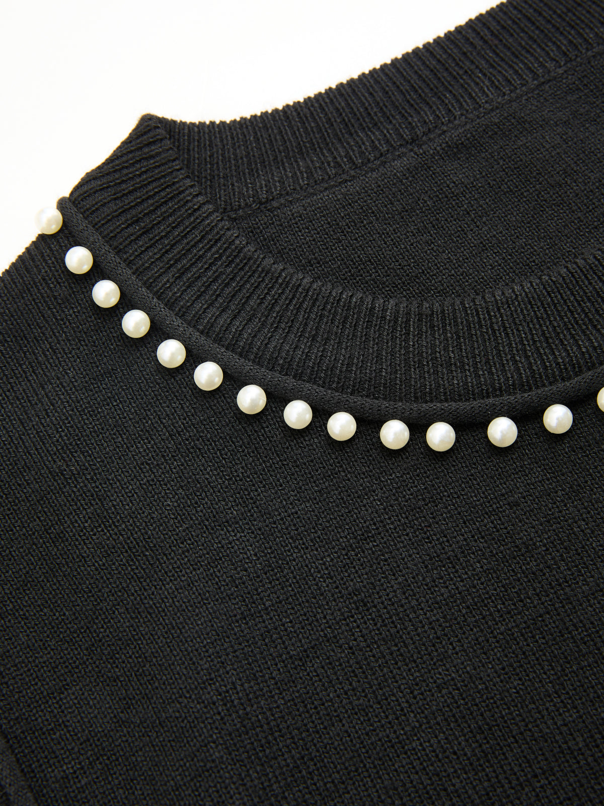 Pearl Trim Sleeveless Knit Vest-Chicvia