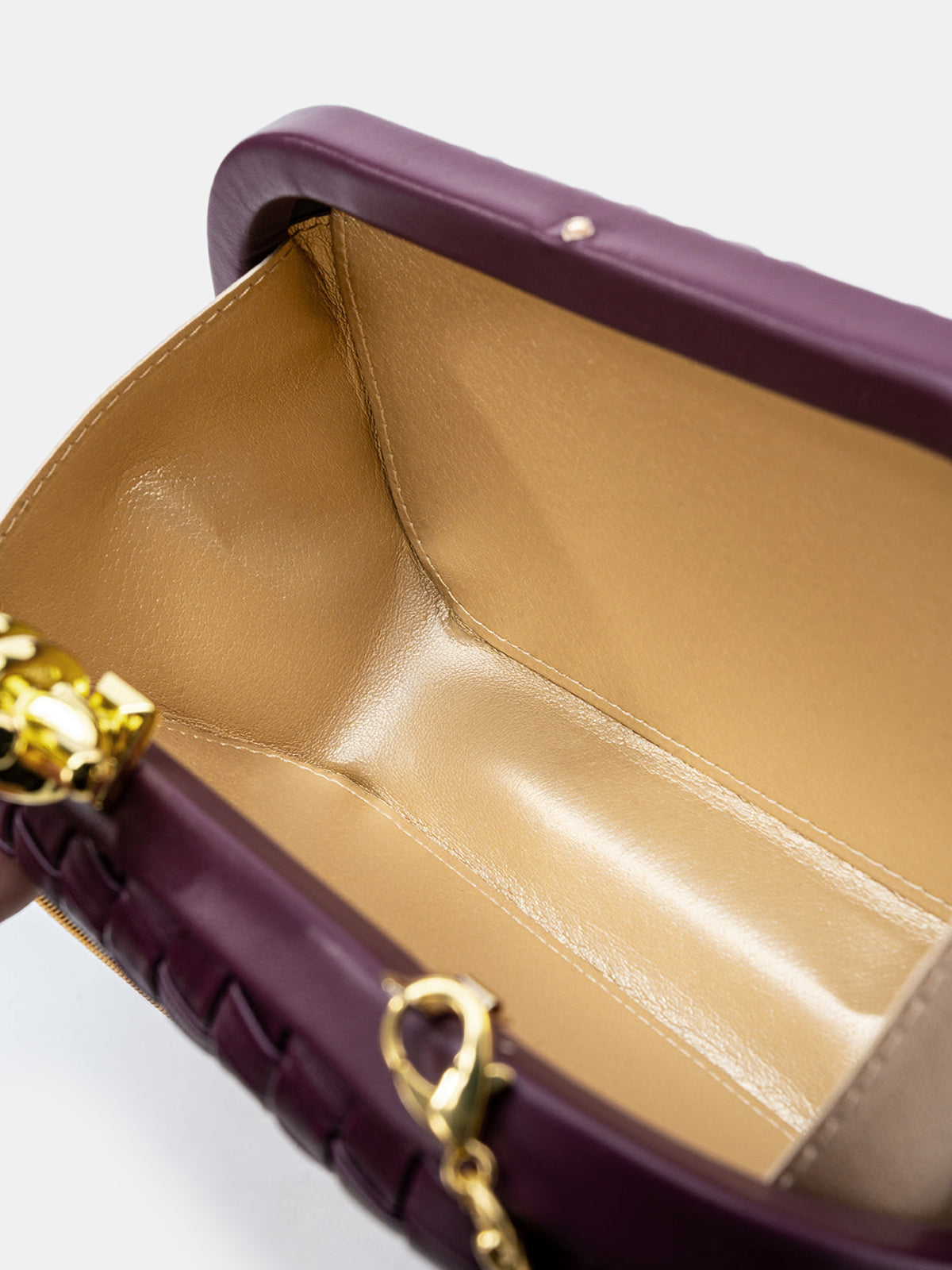 Knot Closure Woven Clutch Bag-Chicvia