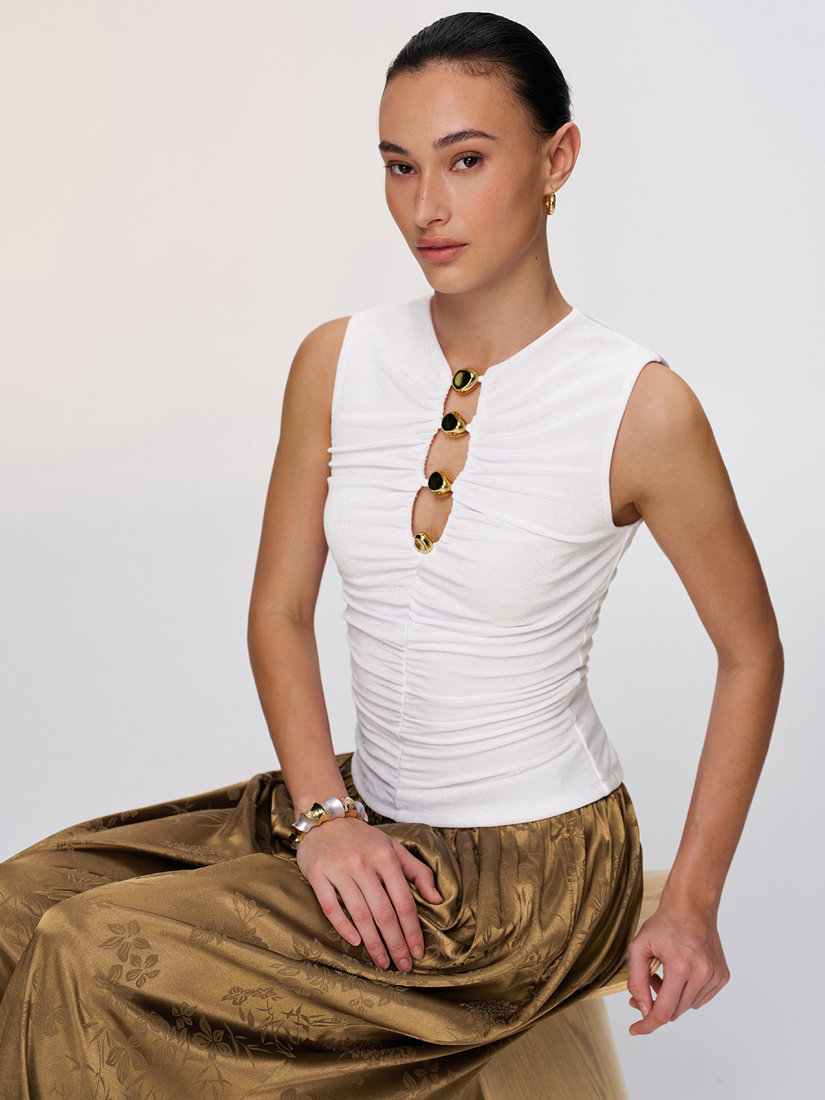 Metal Detail Cut-Out Sleeveless Ruched Top-Chicvia