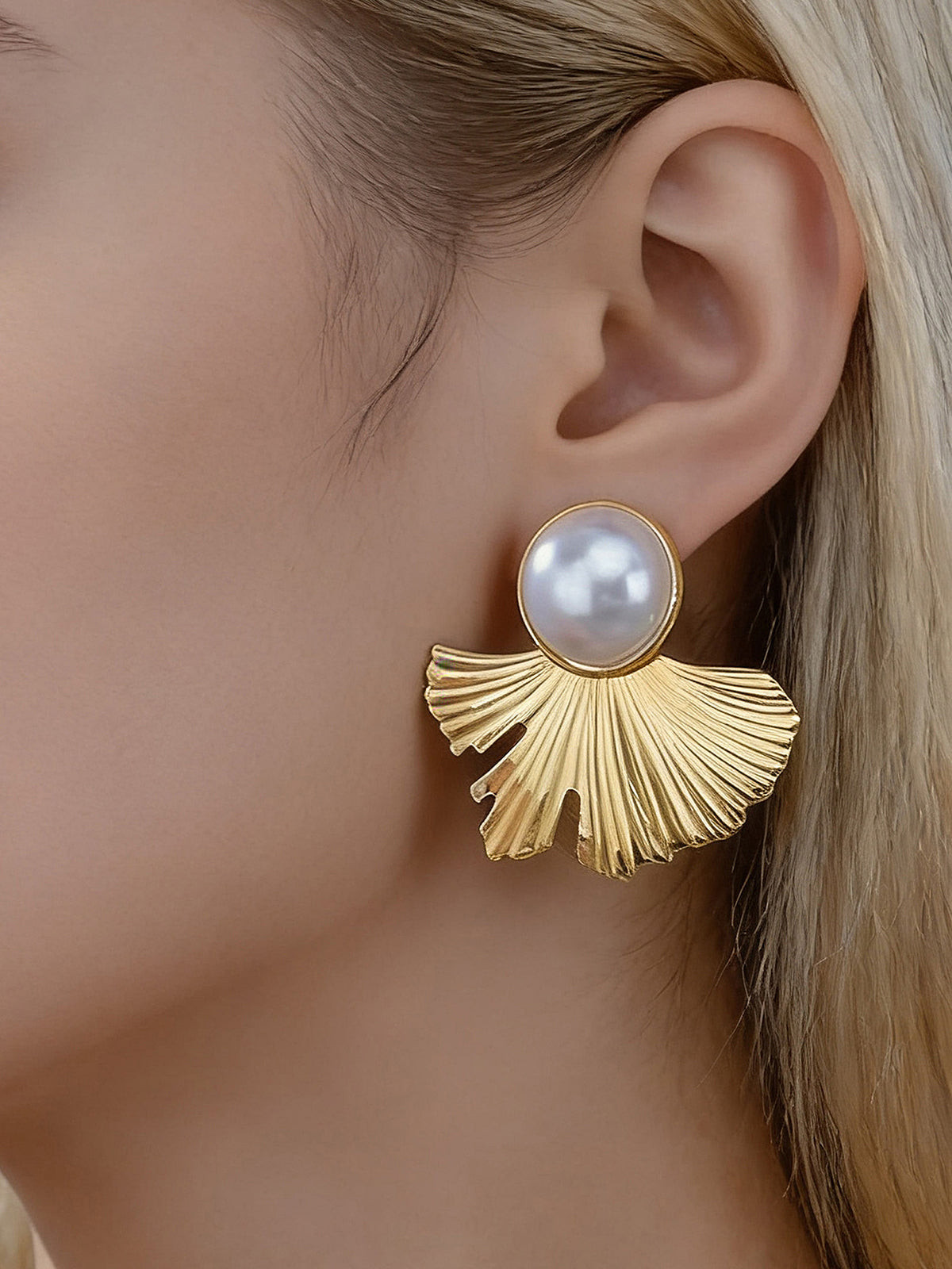 Ginkgo Leaf Pearl Earrings-Chicvia