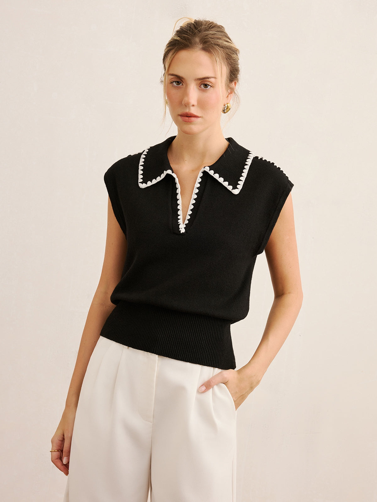 Contrast Trim Sleeveless Knit Polo Vest-Chicvia