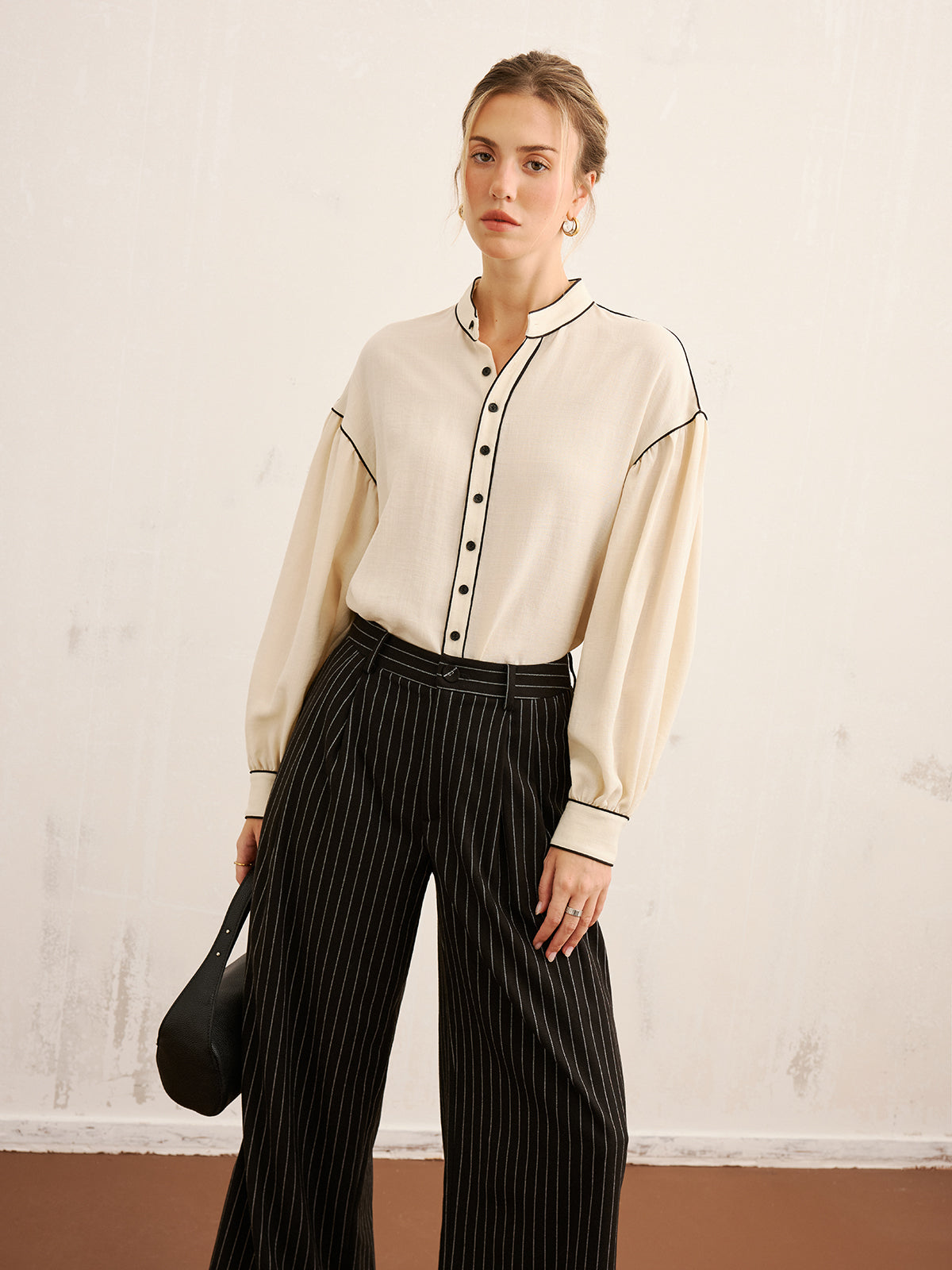 Contrast Piping Mandarin Collar Blouse-Chicvia