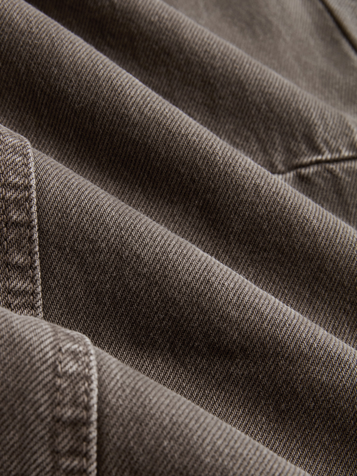 Distressed Denim Curved-Leg Pants-Chicvia