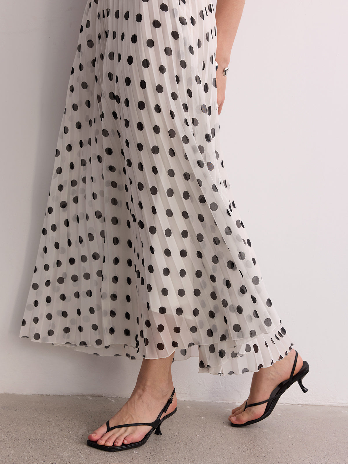 Pleated Polka Dot Maxi Skirt-Chicvia