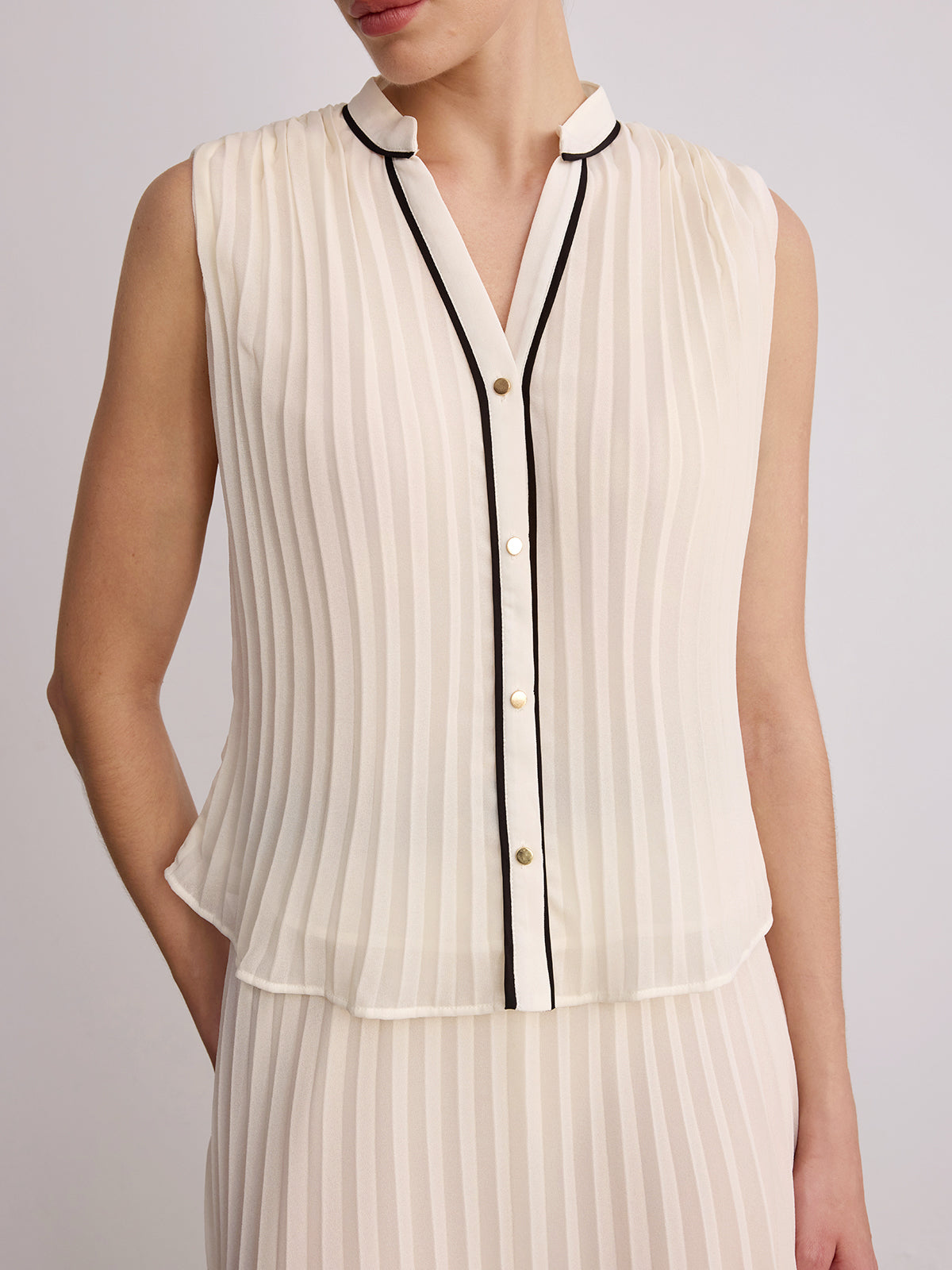 Contrast Trim Pleated Top & Maxi Skirt Set-Chicvia