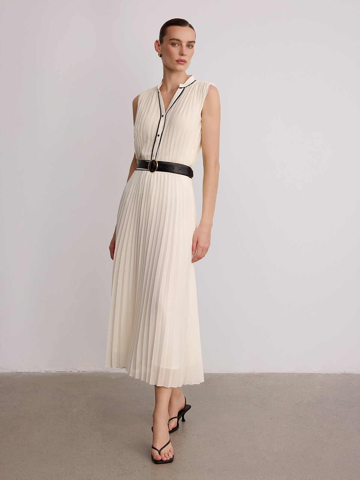 Contrast Trim Pleated Top & Maxi Skirt Set-Chicvia