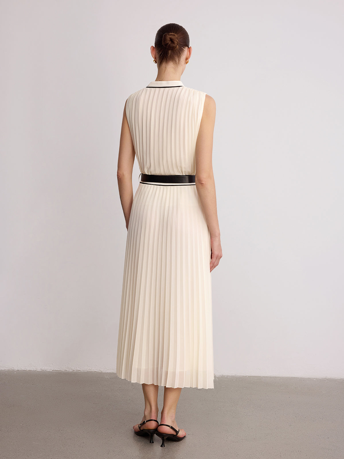 Contrast Trim Pleated Top & Maxi Skirt Set-Chicvia