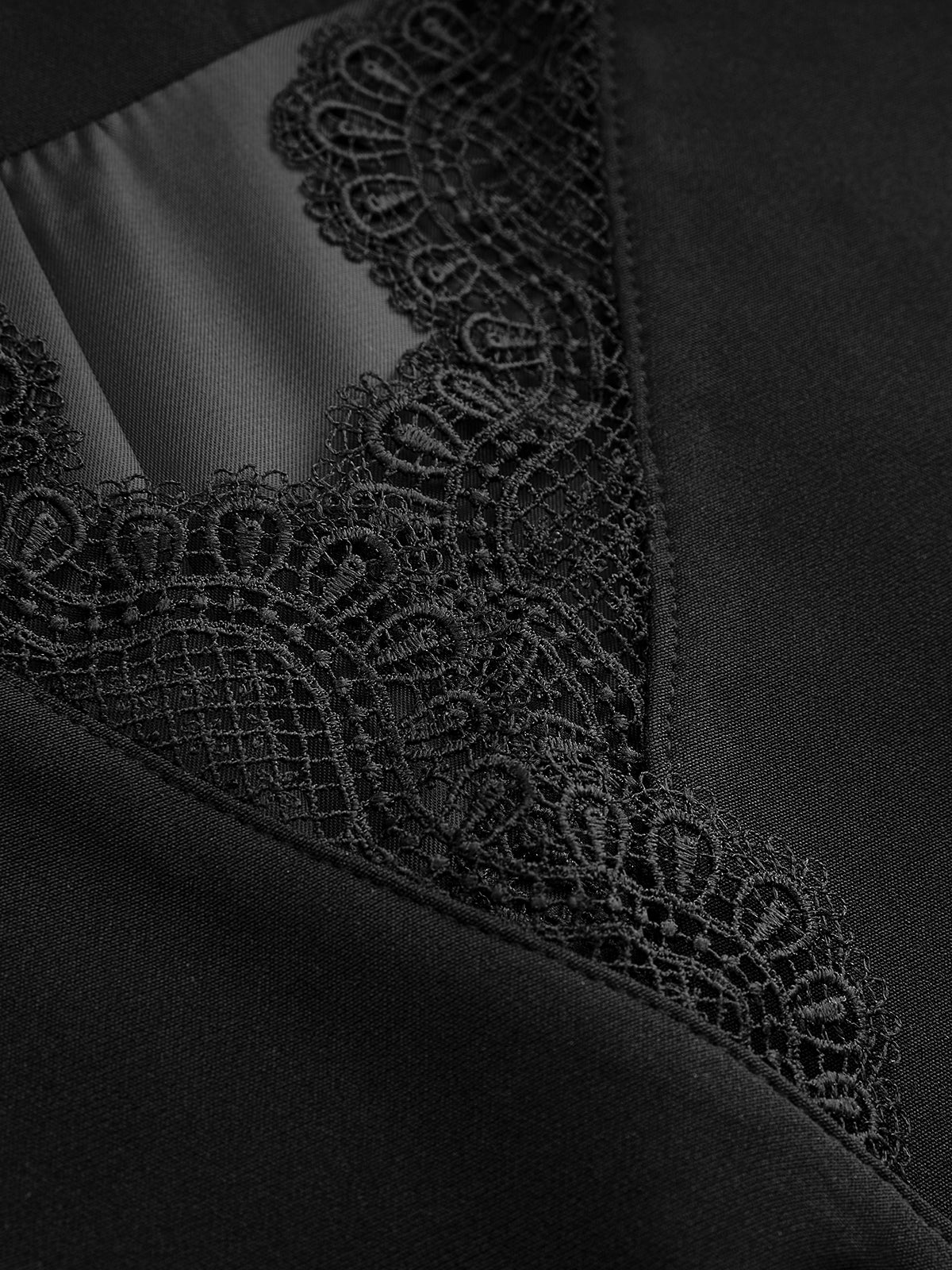 Lace Trim Sleeveless Vest-Chicvia