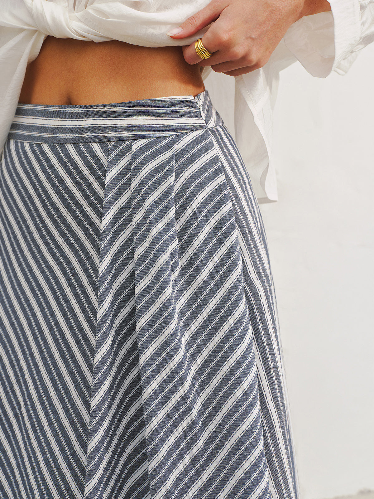 Pocket Detail Striped Midi Skirt-Chicvia
