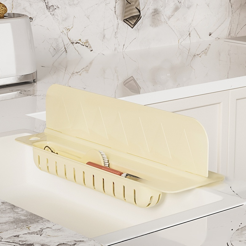 Water tank splash guard