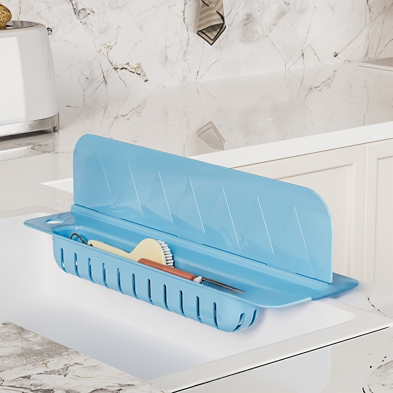 Water tank splash guard